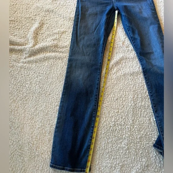 Hudson denim; Beth mid rise, baby boot; size 30; great condition-like new - Picture 9 of 12